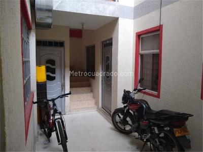 Casa de 5 alcobas en venta en Marco Fidel Suarez, Bogotá, 737 m² · foto 18 de 20