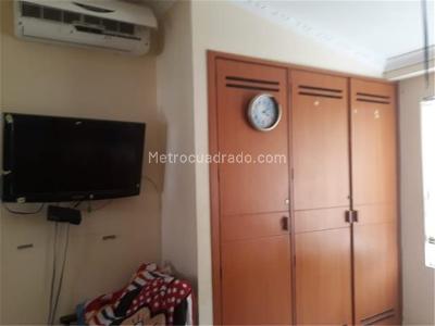 Casa de 3 alcobas en venta en Br, Girardot, 144 m² · foto 5 de 10
