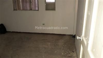 Casa de 5 alcobas en venta en 20 De Julio, Bogotá, 440 m² · foto 9 de 15