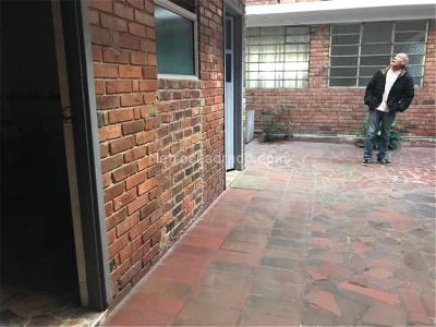 Casa de 5 alcobas en venta en Las Mercedes, Bogotá, 230 m² · foto 11 de 20