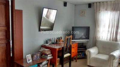 Casa de 5 alcobas en venta en Centenario, Bogotá, 766 m² · foto 4 de 20