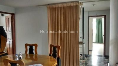 Casa de 5 alcobas en venta en Centenario, Bogotá, 766 m² · foto 14 de 20