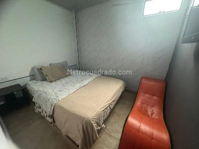Casa de 5 alcobas en venta en Kennedy Central, Bogotá, 372 m² · foto 4 de 19