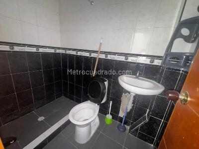 Casa de 5 alcobas en venta en Diana Turbay, Bogotá, 223 m² · foto 2 de 20