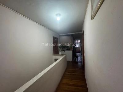 Casa de 5 alcobas en venta en El Tunal, Bogotá, 400 m² · foto 3 de 13