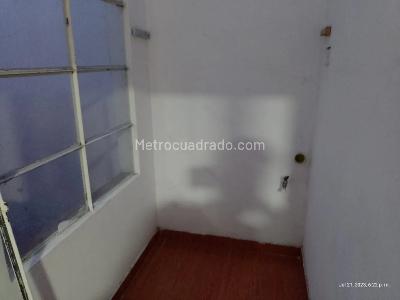 Casa en venta en Perdomo Alto, Bogotá · foto 3 de 15