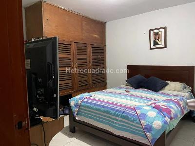 Casa de 5 alcobas en venta en Olaya, Bogotá, 500 m² · foto 2 de 15