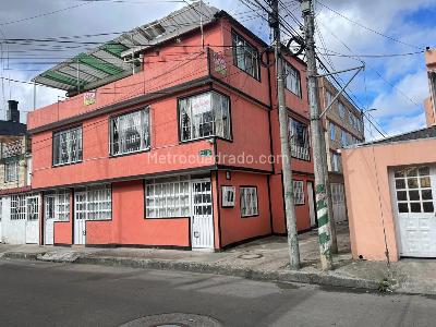 Casa en venta en Santa Rita, Bogotá · foto 2 de 20