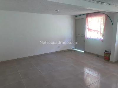 Casa en venta en Altos Del Poblado, Bogotá · foto 5 de 13