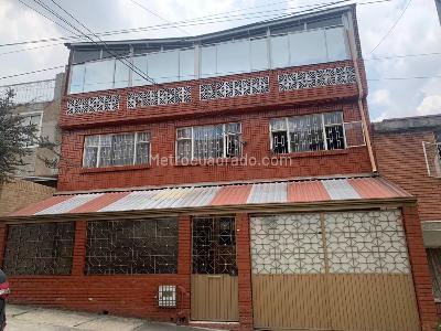 Casa de 5 alcobas en venta en La Maria, Bogotá, 451 m² · foto 2 de 20