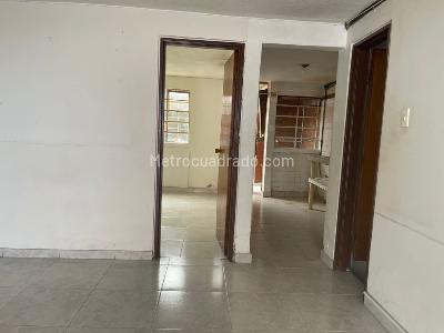Casa de 5 alcobas en venta en San Jose Obrero, Bogotá, 100 m² · foto 3 de 14