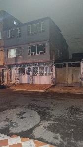 Casa de 5 alcobas en venta en San Carlos, Bogotá, 394 m² · foto 13 de 14