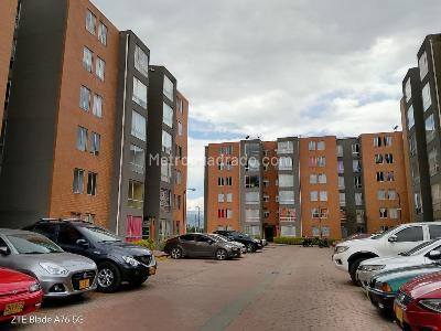 Apartamento de 3 alcobas en venta en Ciudad Verde, Soacha, 54 m² · foto 4 de 19