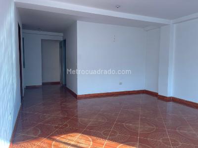 Casa de 5 alcobas en venta en La Francia, Bogotá, 420 m² · foto 4 de 20