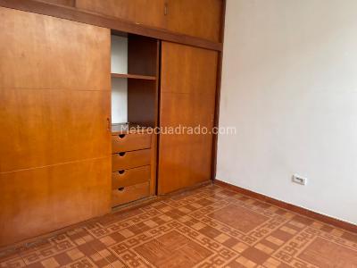 Casa de 5 alcobas en venta en La Francia, Bogotá, 420 m² · foto 13 de 20