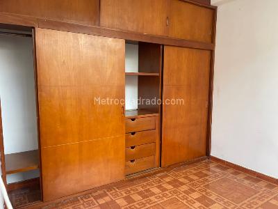 Casa de 5 alcobas en venta en La Francia, Bogotá, 420 m² · foto 14 de 20