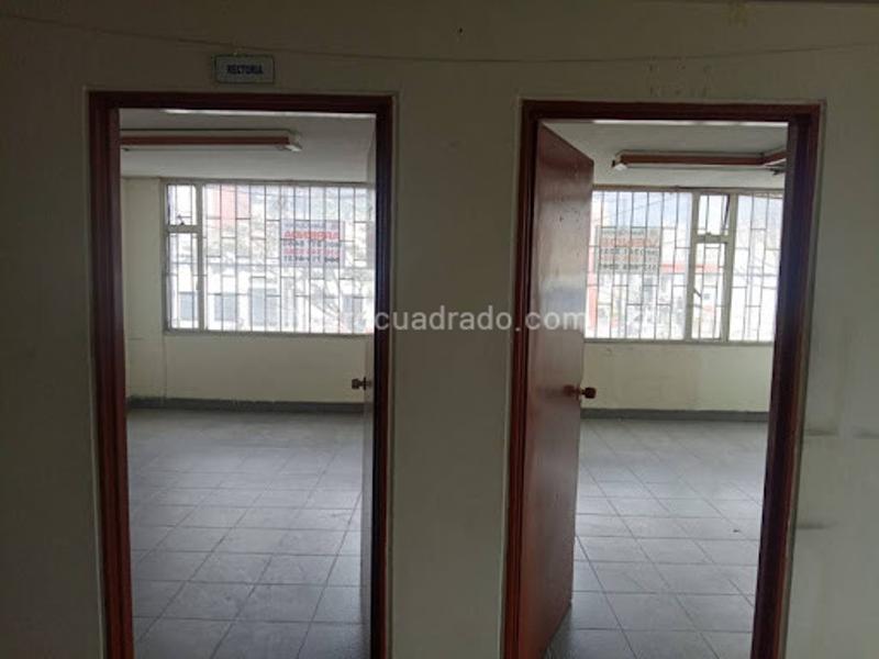 Edificio de Apartamentos en Arriendo, San Antonio, Bogotá D.C. - Ansicht 4