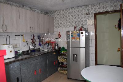 Casa de 5 alcobas en venta en Jazmin, Bogotá, 254 m² · foto 9 de 20