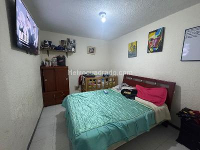 Casa de 5 alcobas en venta en La Reforma, Bogotá, 266 m² · foto 4 de 19