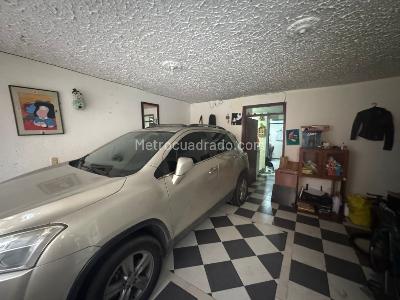 Casa de 5 alcobas en venta en La Reforma, Bogotá, 266 m² · foto 5 de 19