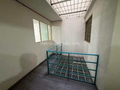 Casa de 5 alcobas en venta en La Reforma, Bogotá, 266 m² · foto 8 de 19
