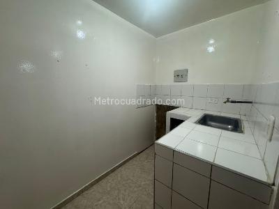 Casa de 5 alcobas en venta en La Reforma, Bogotá, 266 m² · foto 9 de 19
