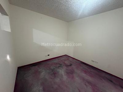 Casa de 5 alcobas en venta en La Reforma, Bogotá, 266 m² · foto 12 de 19