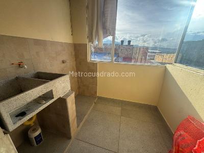 Casa de 5 alcobas en venta en La Reforma, Bogotá, 266 m² · foto 13 de 19