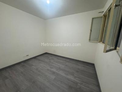 Casa de 5 alcobas en venta en La Reforma, Bogotá, 266 m² · foto 14 de 19