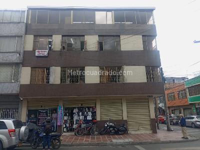 Casa de 5 alcobas en venta en Restrepo, Bogotá, 350 m² · foto 2 de 19