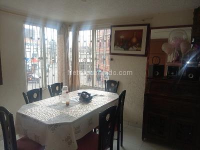 Casa de 5 alcobas en venta en Restrepo, Bogotá, 350 m² · foto 10 de 19