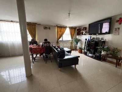 Casa en venta en Abraham Lincoln, Bogotá · foto 15 de 20