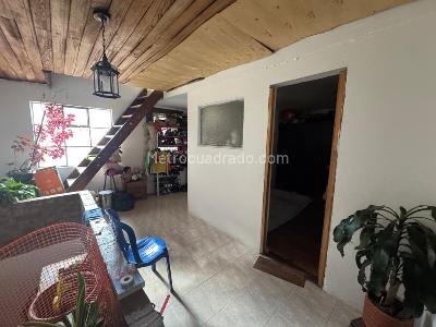 Casa de 5 alcobas en venta en Quiroga Sur, Bogotá, 342 m² · foto 7 de 9