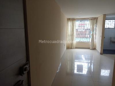 Apartaestudio en arriendo en Centenario, Bogotá, 45 m² · foto 3 de 9