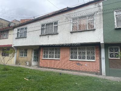 Casa en venta en Santa Isabel, Bogotá · foto 2 de 20