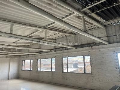 Casa de 3 alcobas en venta en San Benito, Bogotá, 288 m² · foto 2 de 20