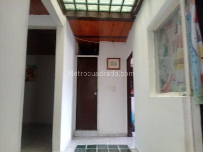 Casa de 5 alcobas en venta en San Carlos, Bogotá, 62 m² · foto 3 de 20
