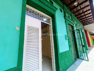 Casa de 5 alcobas en venta en El Peñon, Girardot, 297 m² · foto 2 de 20