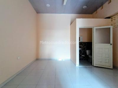 Casa de 5 alcobas en venta en El Peñon, Girardot, 297 m² · foto 4 de 20
