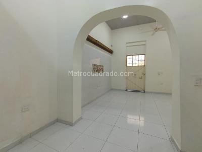 Casa de 5 alcobas en venta en El Peñon, Girardot, 297 m² · foto 6 de 20