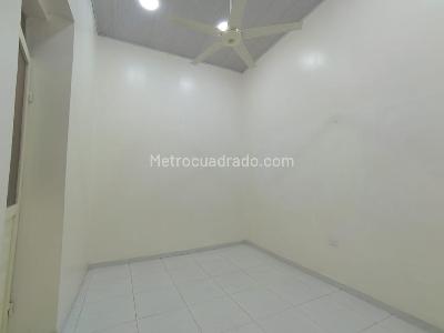 Casa de 5 alcobas en venta en El Peñon, Girardot, 297 m² · foto 9 de 20