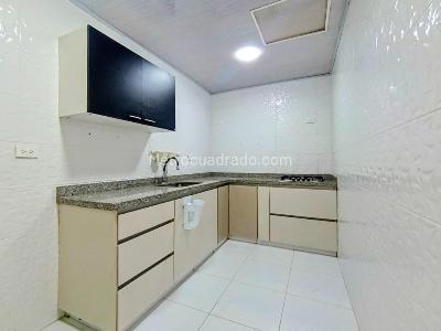 Casa de 5 alcobas en venta en El Peñon, Girardot, 297 m² · foto 15 de 20