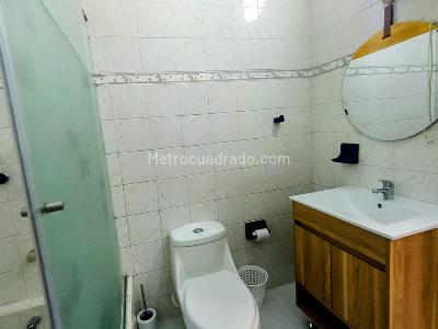 Casa de 5 alcobas en venta en El Peñon, Girardot, 297 m² · foto 18 de 20