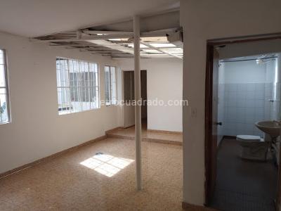Casa de 5 alcobas en venta en Antonio Nariño, Bogotá, 280 m² · foto 9 de 20