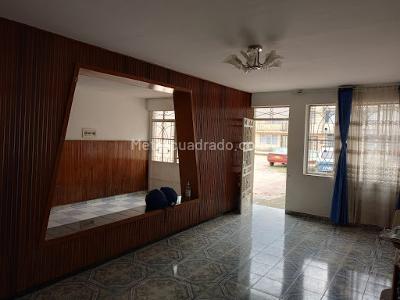 Casa de 5 alcobas en venta en Antonio Nariño, Bogotá, 280 m² · foto 12 de 20