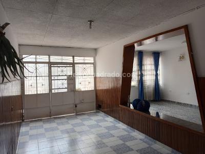Casa de 5 alcobas en venta en Antonio Nariño, Bogotá, 280 m² · foto 13 de 20