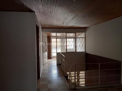 Casa de 5 alcobas en venta en Antonio Nariño, Bogotá, 280 m² · foto 14 de 20