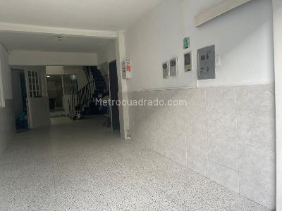 Casa de 5 alcobas en venta en Alcala, Bogotá, 400 m² · foto 2 de 20