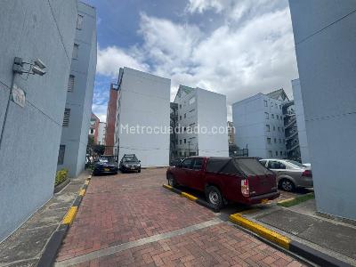 Apartamento en venta en Castilla, Bogotá · foto 4 de 19
