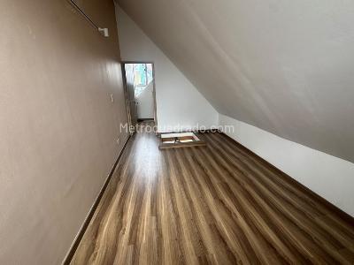 Apartamento en venta en Castilla, Bogotá · foto 6 de 19
